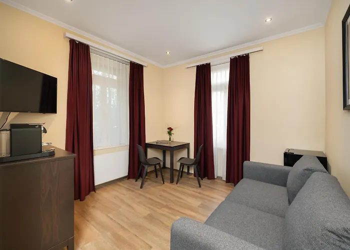 Swiss Inn & Apartments